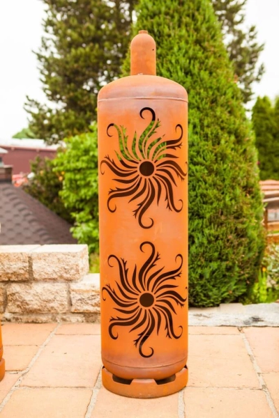 Edelrost Feuersäule Gasflasche Sonne