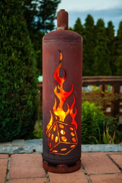 Edelrost Feuersäule Gasflasche Würfel