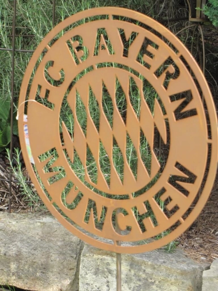 FC Bayern Edelrost Gartenstecker