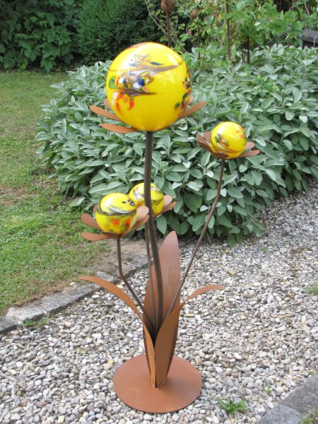 Edelrost Glasblume Ferrum mit gelben Kugeln