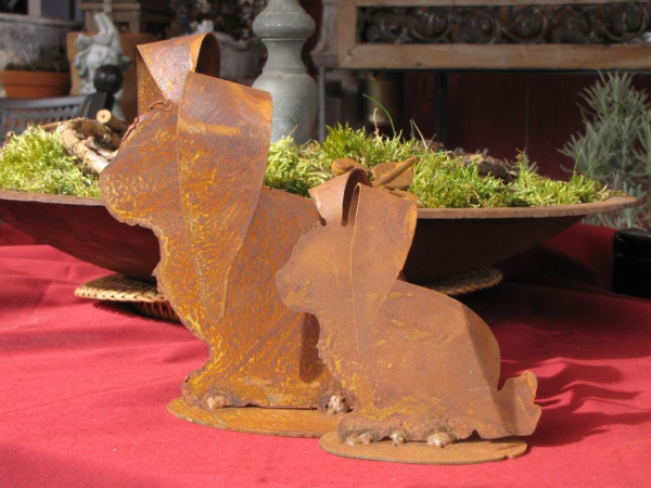 Edelrost Hase mit Schlappohren, klein