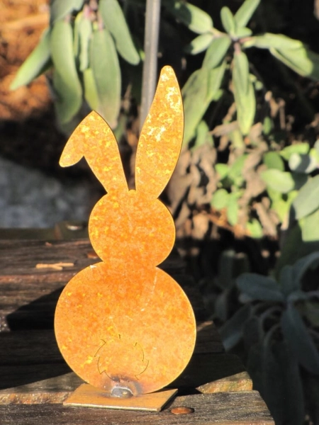 Edelrost Hase von hinten 15 cm
