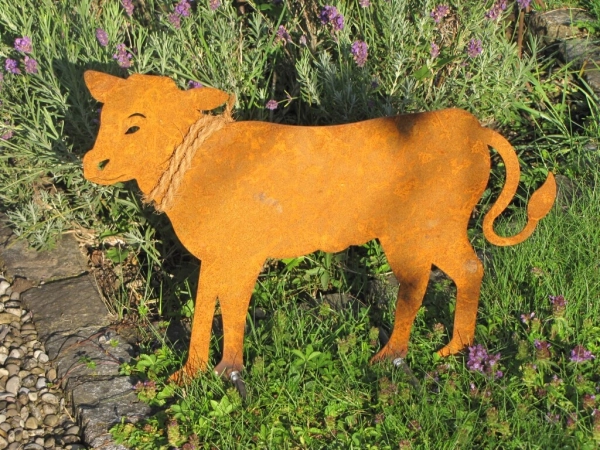Edelrost Kalb auf Querstange