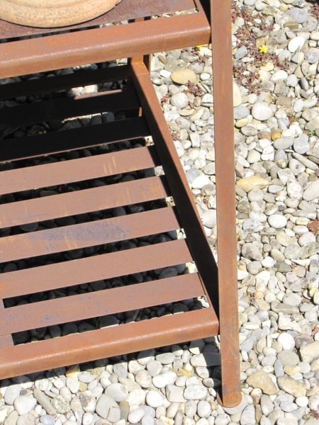 Edelrost Pflanztreppe