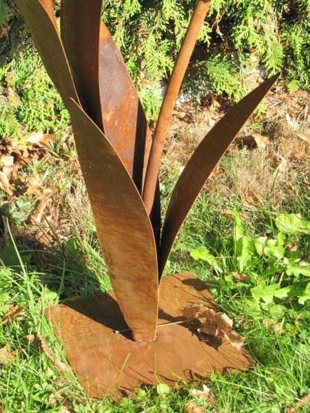 Edelrost Pusteblume mit 2 Blüten auf Platte