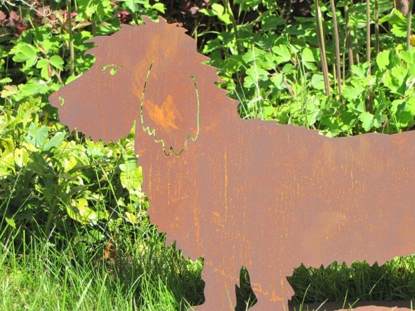 Edelrost Gartenfigur Rauhhaardackel Bastian