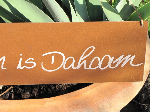 Edelrost Schild mit Enzian Dahoam is Dahoam