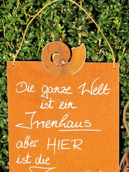 Edelrost Schild mit Schnecke Irrenhaus