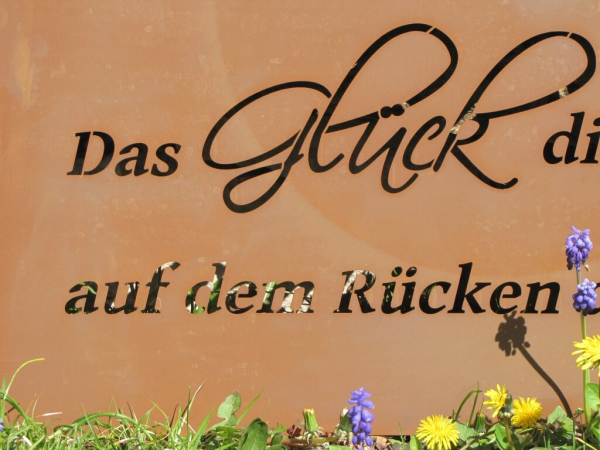 Edelrost Gedichttafel Pferdeglück