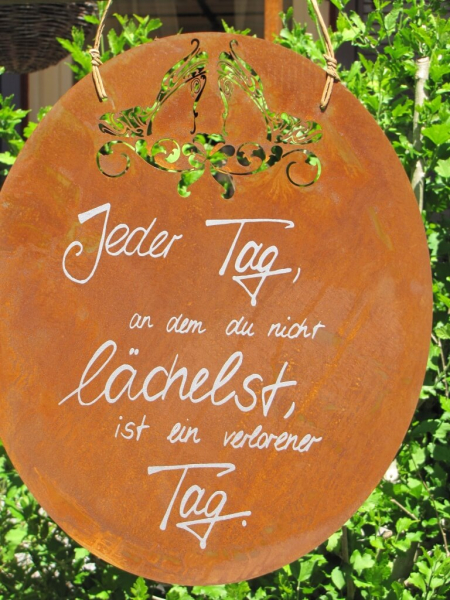 Edelrost Gedichttafel Tag lächeln