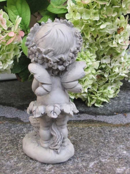 Elfe Lalula mit Gans aus Resin