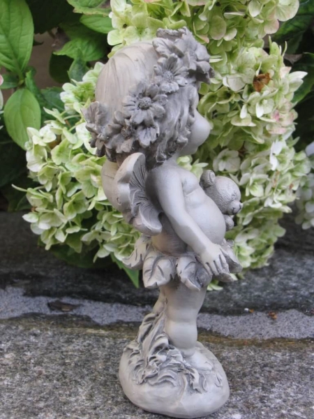 Elfe Lalula mit Frosch aus Resin