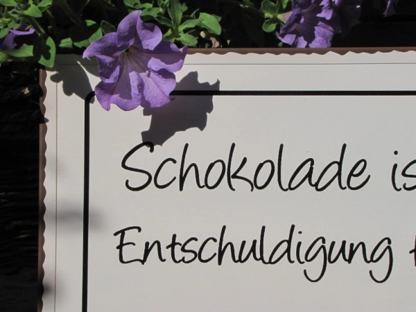 Shabby Chic Metallspruchschild Schokolade Brokkoli
