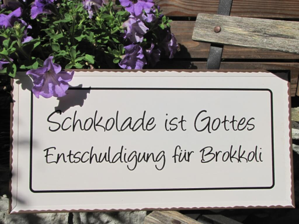 Shabby Chic Metallspruchschild Schokolade Brokkoli
