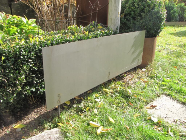Beeteinfassungen oder Rasenkanten aus Rohstahl, 100 cm