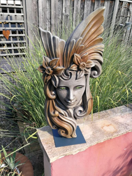 Venezianische Maske Levante aus Steinguss